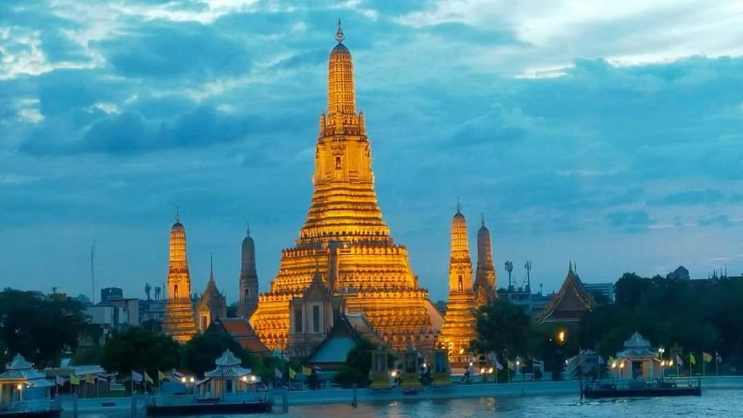 होटल के अलावा Sala Arun Bangkok